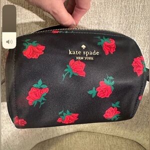 NWT Kate Spade Chelsea Rose Toss Printed Black cosmetic Bag